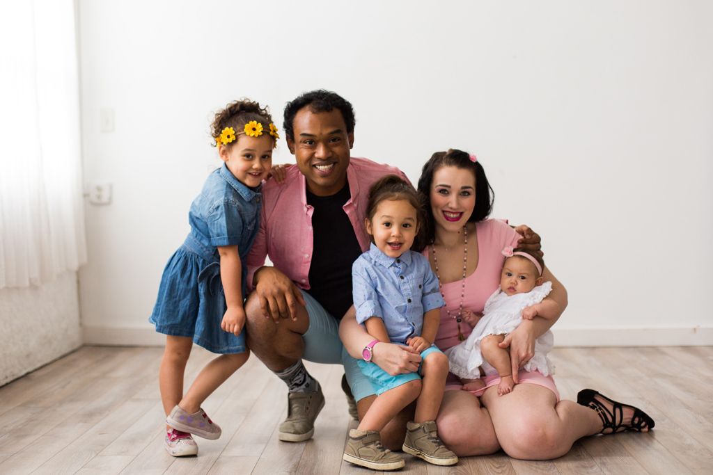 Seattle lifestyle family photographer photo shoot in studio