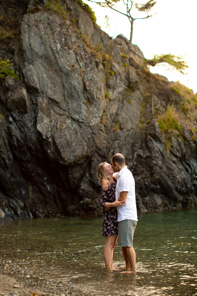 Deception Pass Engagement Session / Emma Lee Photography