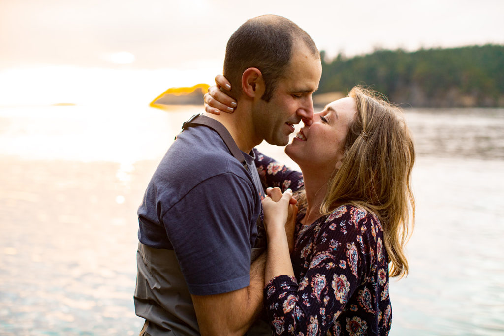 Deception Pass Engagement Session / Emma Lee Photography