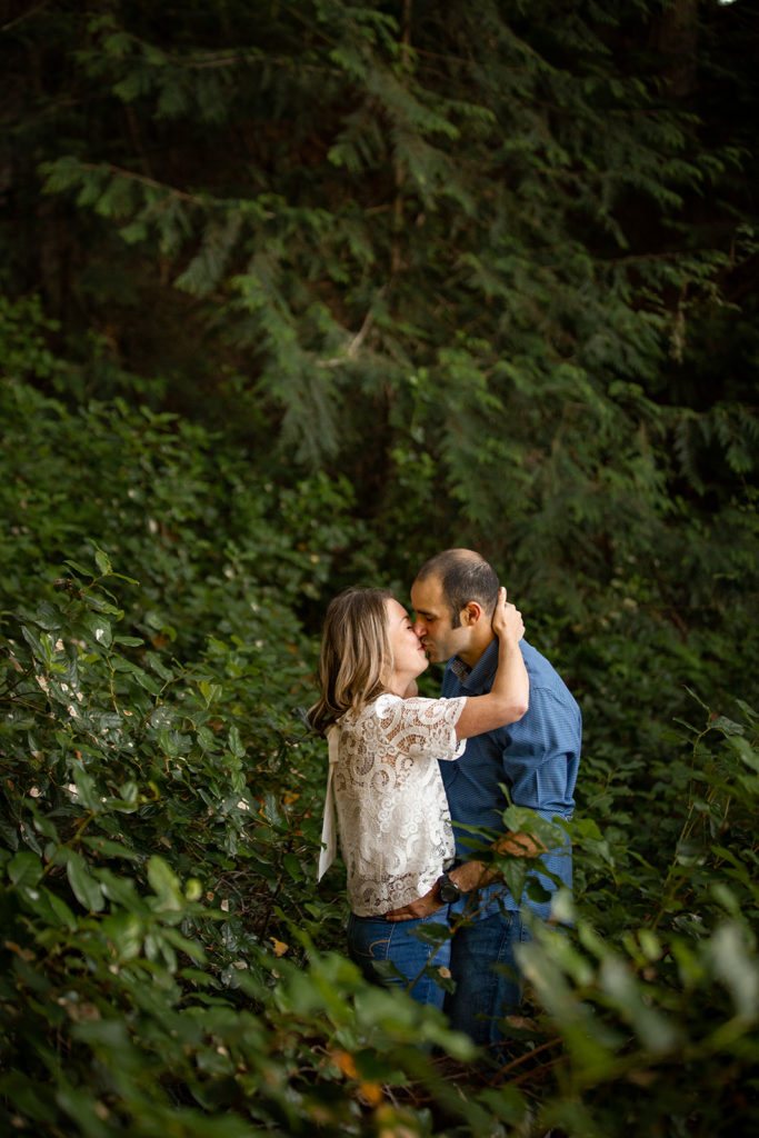 Deception Pass Engagement Session / Emma Lee Photography