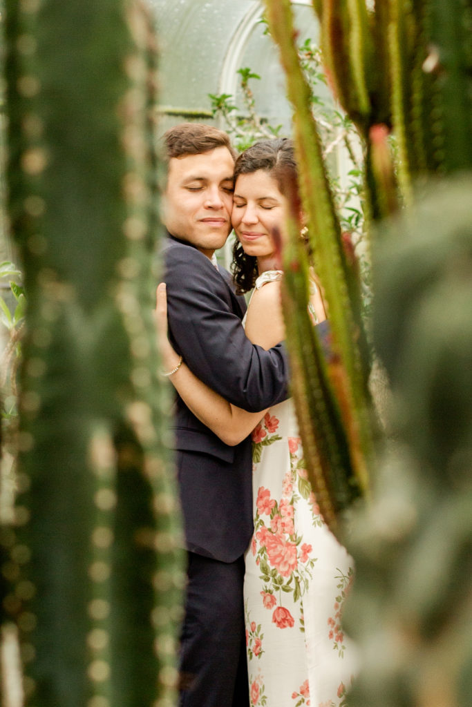 Volunteer Park Conservatory Wedding Seattle Wedding Photographer Emma Lee Photography